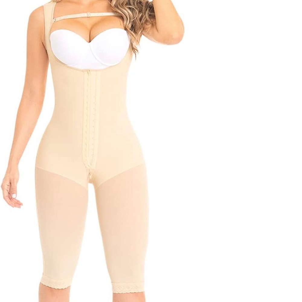 shapewear size L runs small in excellent condition